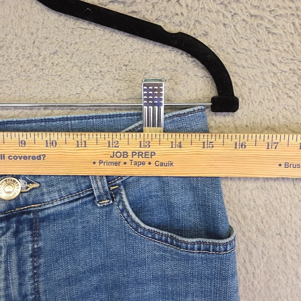 Lee Jeans Women 30x29 Blue Classic Fit Straight Leg Medium Wash Mid Rise Stretch
